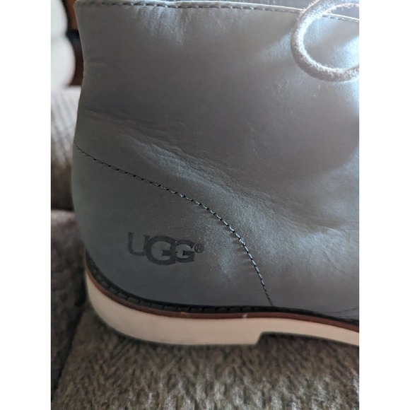 UGG MEN’S Gray Leather Suede Ankle Boots Size 9 S/N 1002389 - Picture 3 of 6